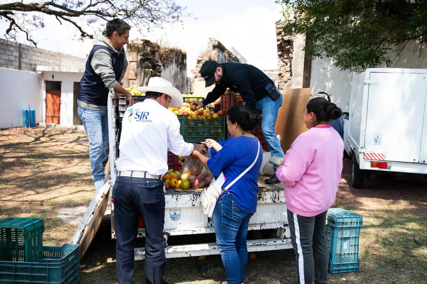 Gobierno Municipal de SJR trabaja por un Mejor San Juan con jornada del Programa “Viernes en Santa Lucía”