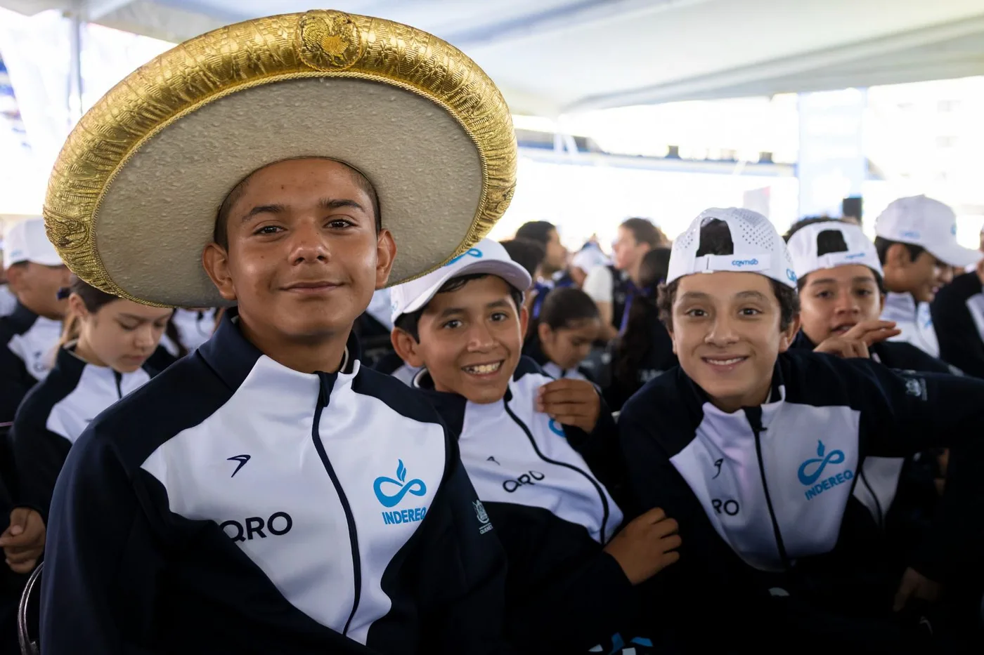 Abandera Gobernador Kuri a delegación queretana rumbo a la Olimpiada Nacional CONADE 2026