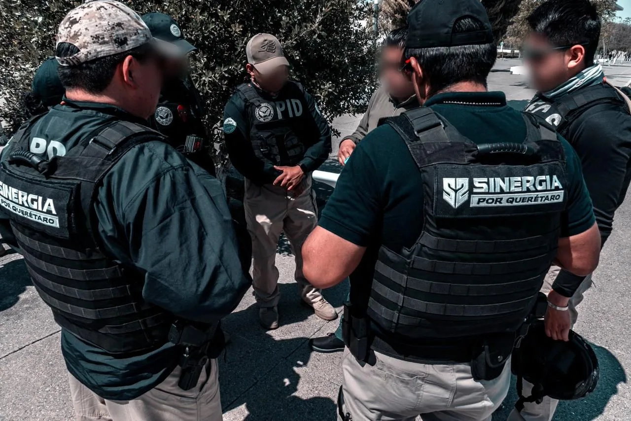 Cateos en la Capital Queretana dejan 4 detenidos; se aseguran narcóticos y documentos.