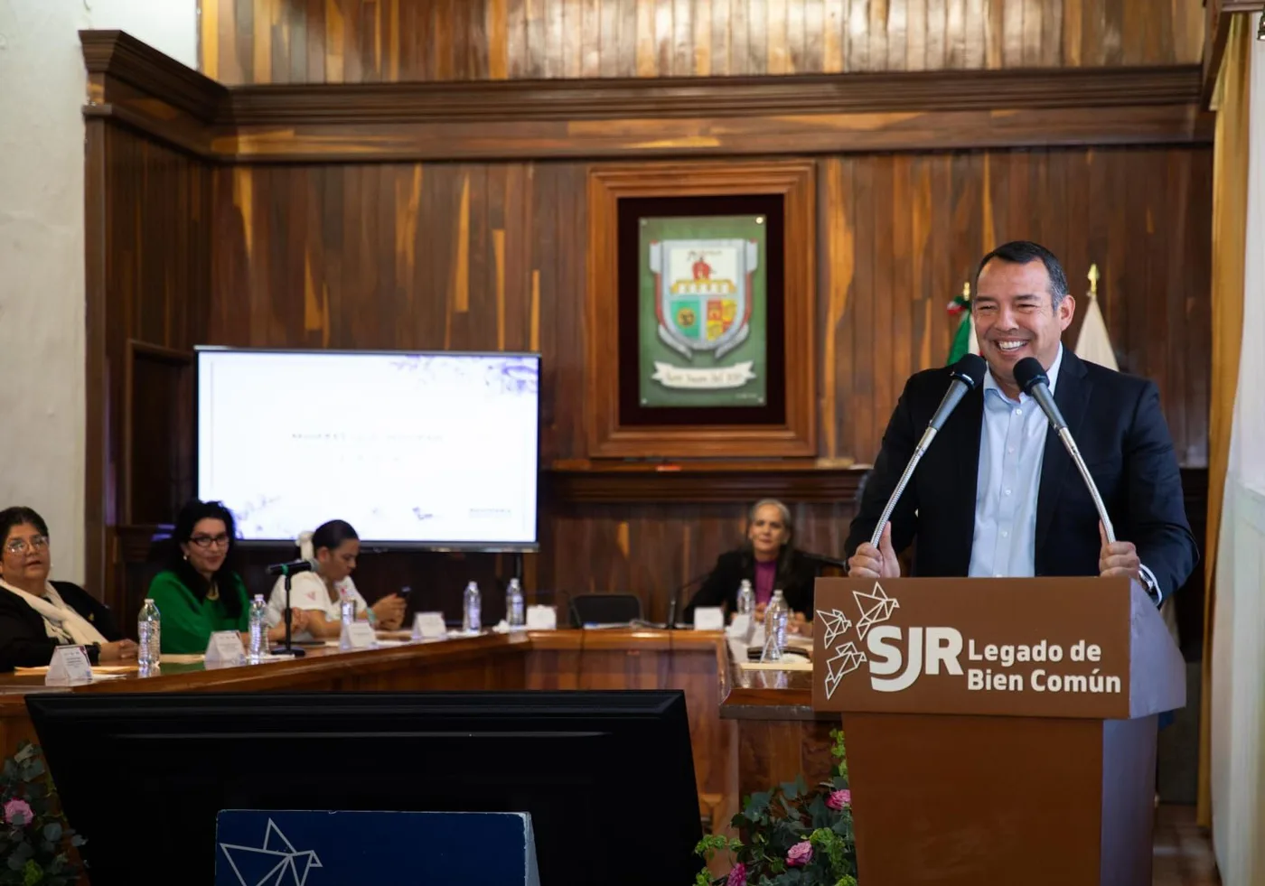 Entregó Roberto Cabrera 11 reconocimientos “Mujer que Inspira” a sanjuanenses destacadas.