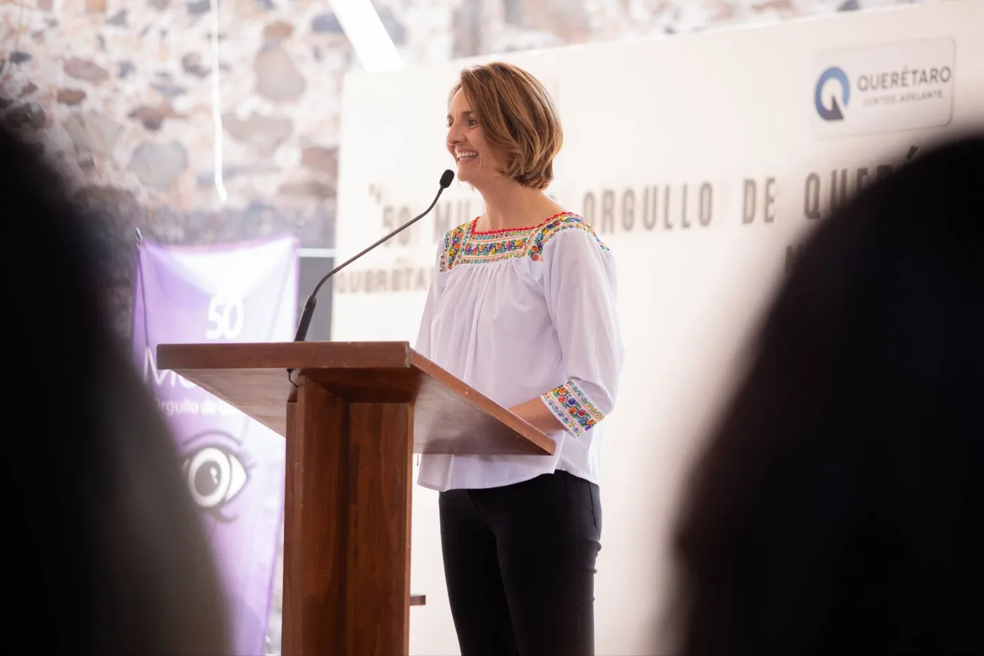Asiste Gina Sánchez a la presentación del libro “50 Mujeres, Orgullo de Querétaro 2026”