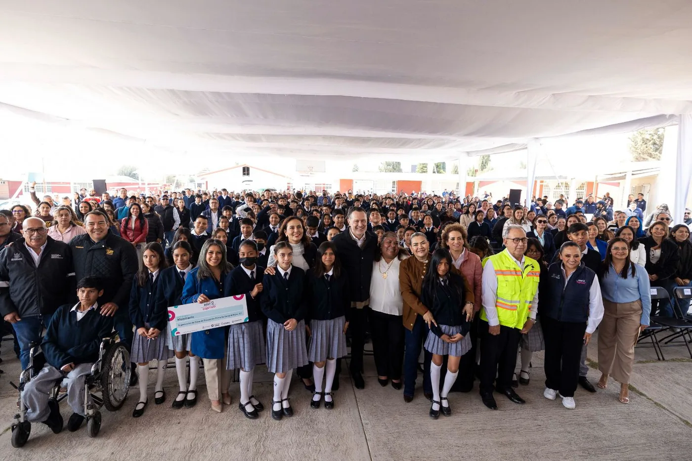Gobierno Estatal beneficiará a siete mil 782 estudiantes de SJR; con una inversión superior a los seis millones de pesos.