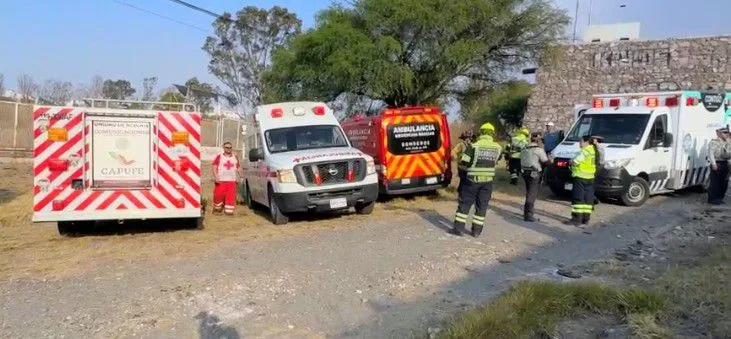 Trágico accidente en la Mex-Qro; vehiculo cayó de rampa de frenado, en SJR. Una mujer lamentablemente perdió la vida.