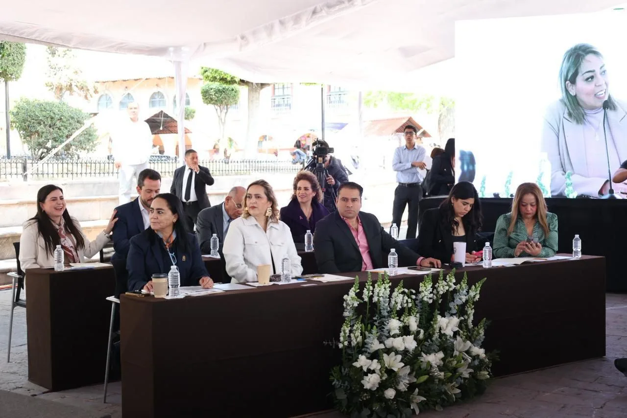 Desde Huimilpan Gina Guzmán pide a Diputados; “seguir trabajando en unión, en acuerdos y en consensos”.