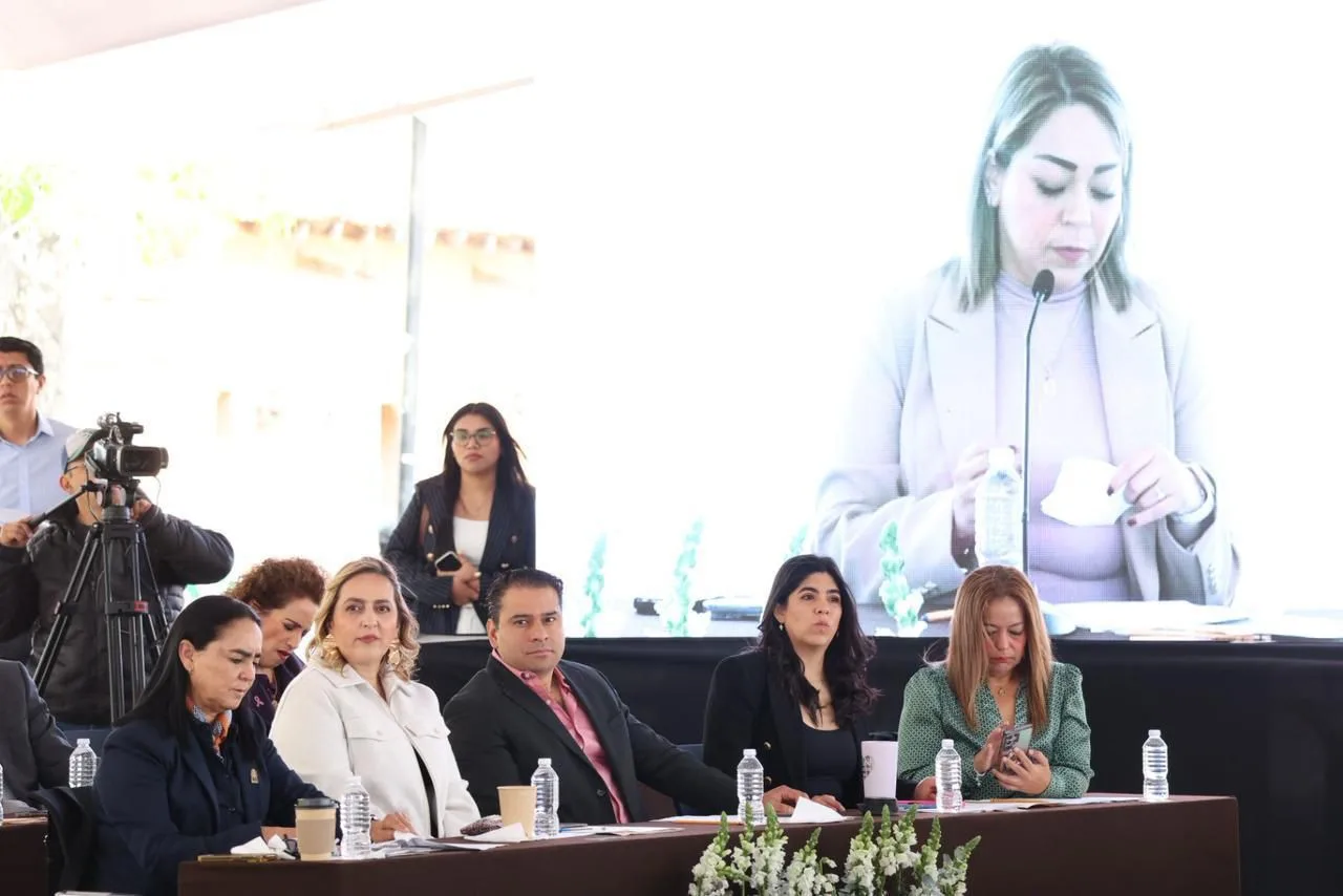 Desde Huimilpan Gina Guzmán pide a Diputados; “seguir trabajando en unión, en acuerdos y en consensos”.