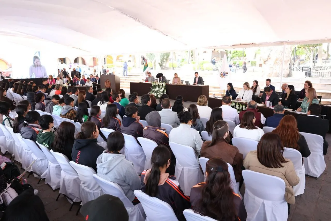 Desde Huimilpan Gina Guzmán pide a Diputados; “seguir trabajando en unión, en acuerdos y en consensos”.