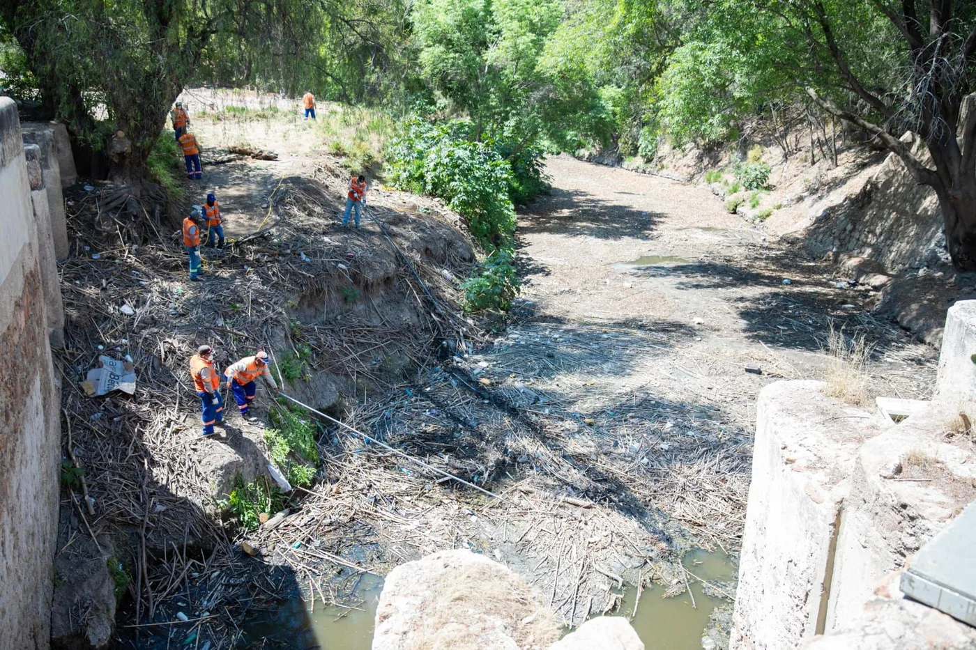 Piden a Sanjunenses no tirar basura en calles y así evitar taponamientos de drenaje y en la infraestructura pluvial.