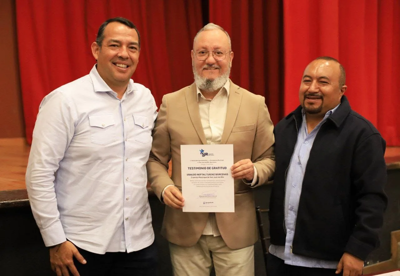 Asiste Roberto Cabrera a la reunión de Cronistas Municipales del Estado de Querétaro.