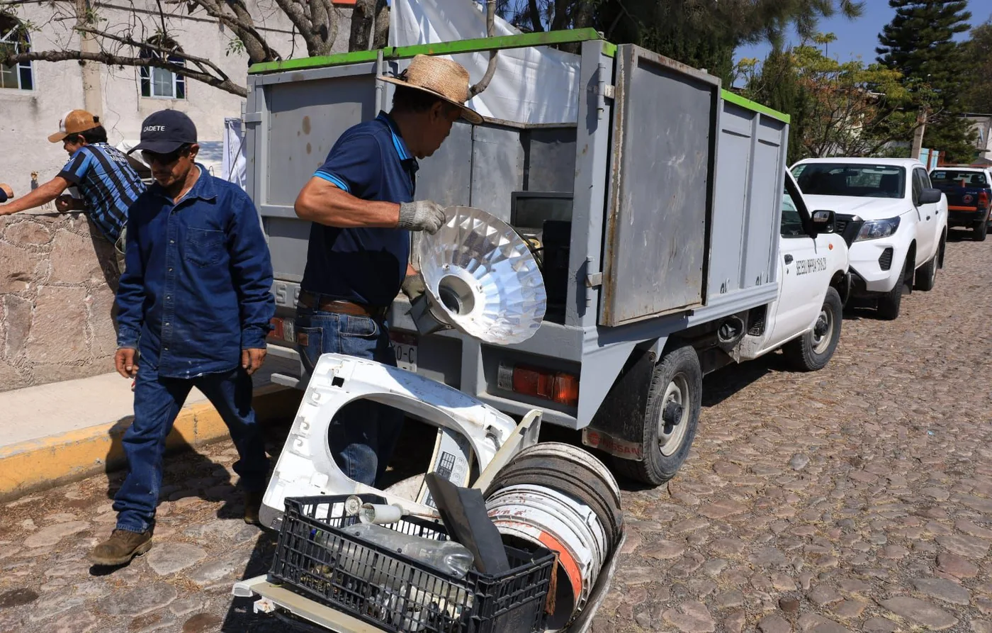 Gobierno Municipal de San Juan del Río implementa acciones del Programa “Viernes en San Miguel Arcángel”