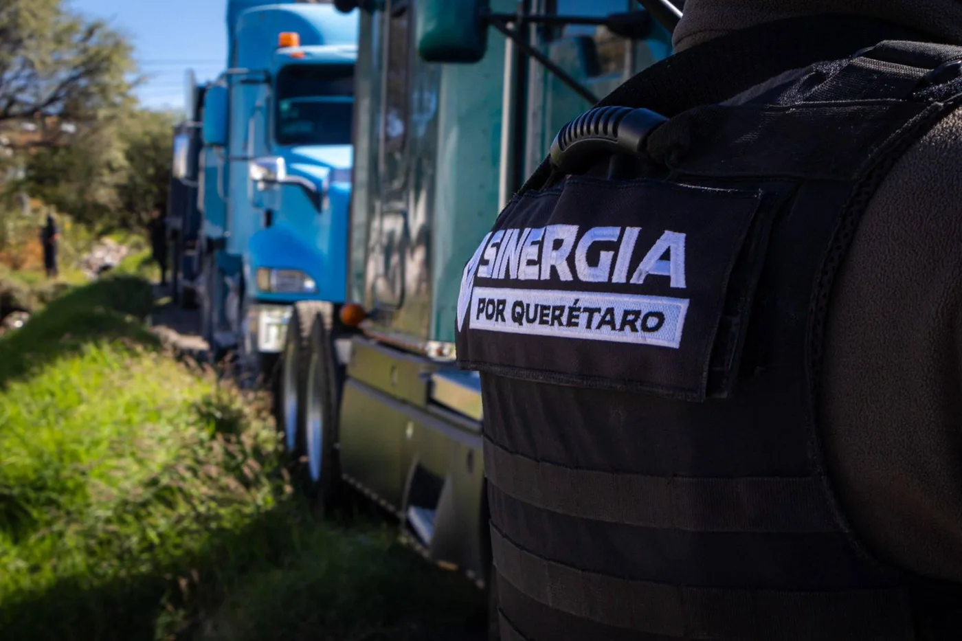 Operativos en Jalpan y Landa de Matamoros dejan la detención de 9 personas.