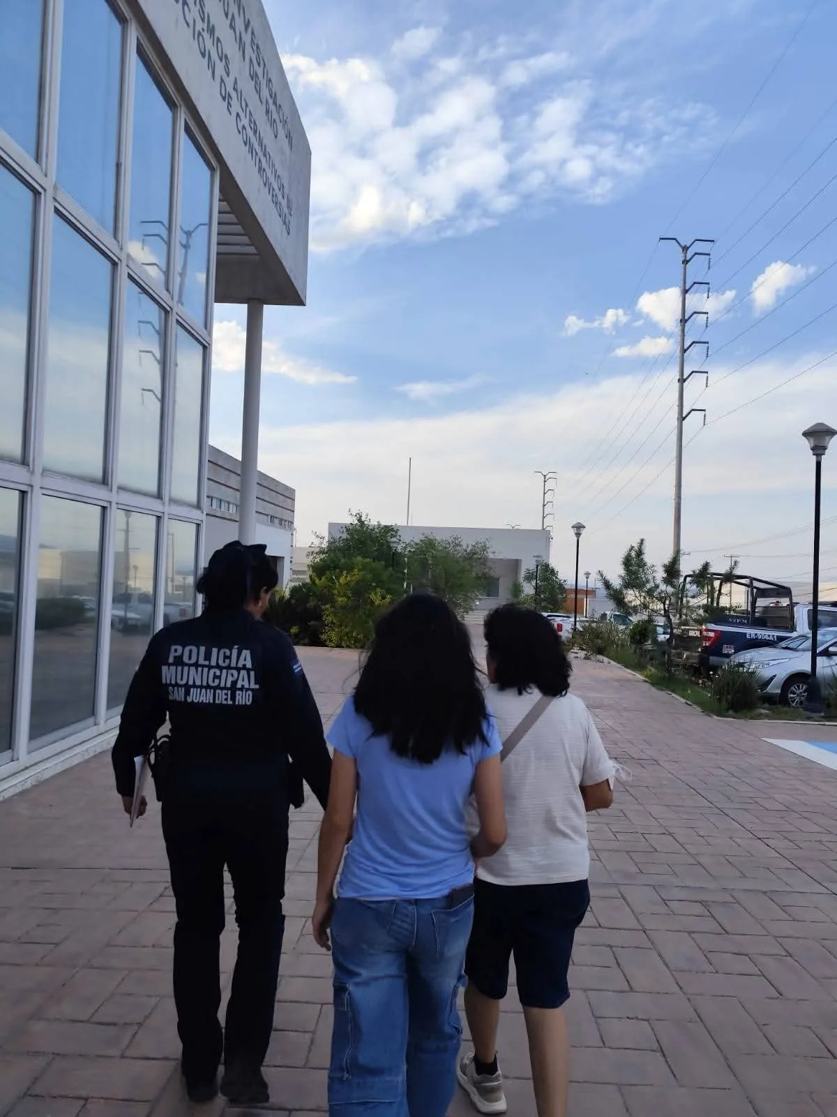Jovencitas Sanjunenses sufren delito cibernético; mientras se encontraban en la Capital Queretana.