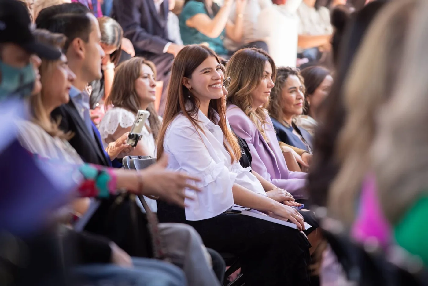 Asiste Gina Sánchez a la presentación del libro “50 Mujeres, Orgullo de Querétaro 2026”