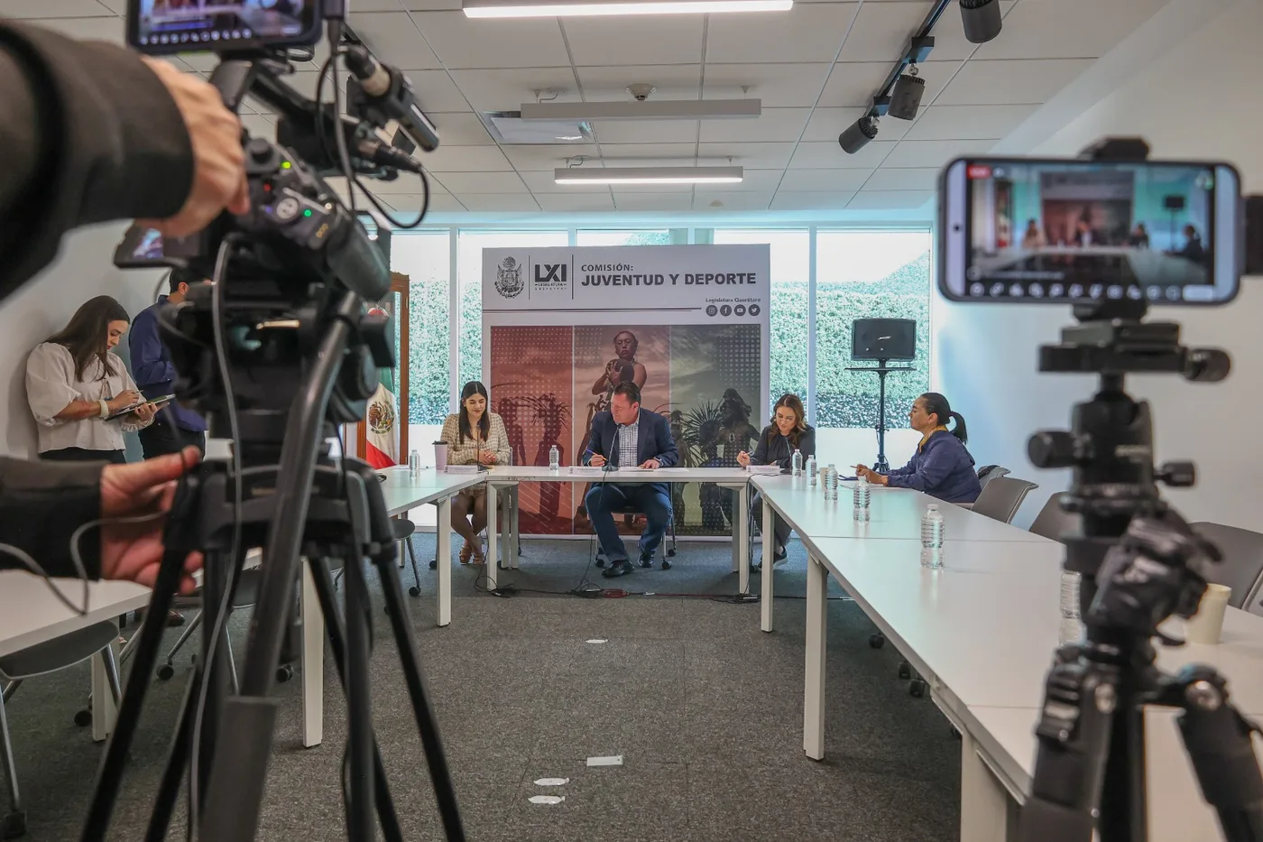 Diputado Güero Inzunza presenta la Medalla de Honor al Mérito Deportivo del Poder Legislativo de Querétaro
