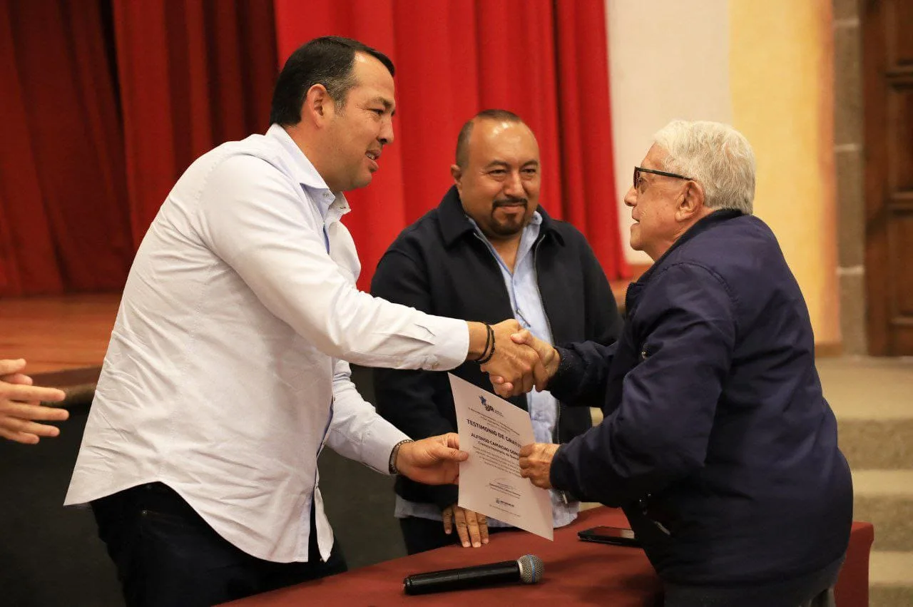 Asiste Roberto Cabrera a la reunión de Cronistas Municipales del Estado de Querétaro.