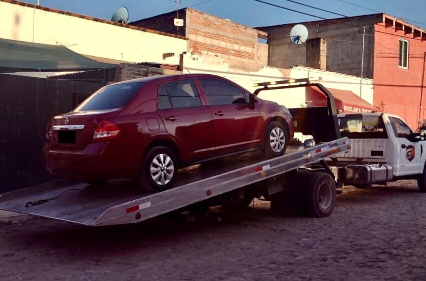  Detienen en San Juan del Río a persona por presunta posesión de narcóticos.