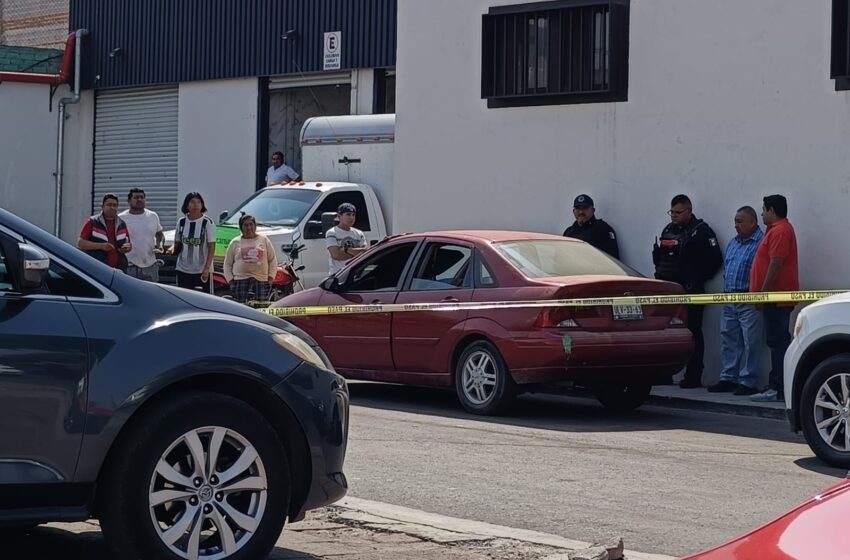  Muere adulto mayor en zona de estacionamiento del Mercado Juárez.