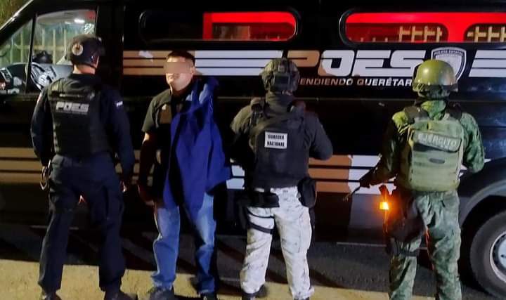  POES detiene en Santa Rosa Jauregui a sujeto armado.