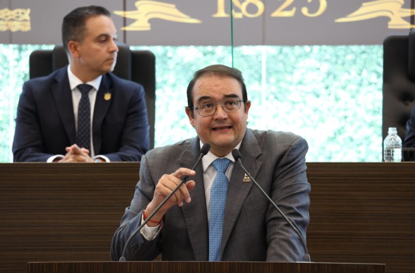 Quien huye del debate, no representa al pueblo; representa sólo a su agenda: Memo Vega