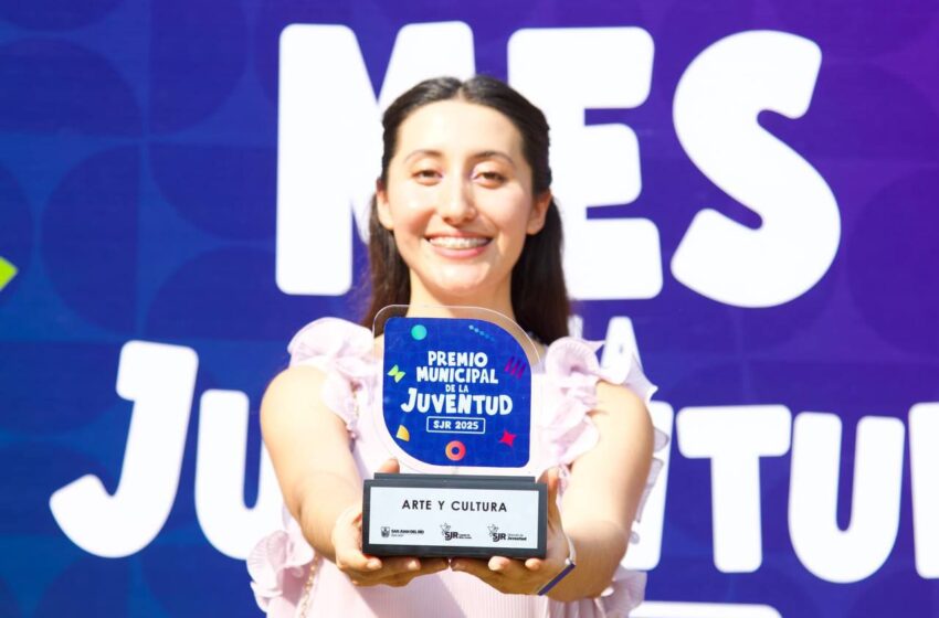 Entregan el Premio Municipal de la Juventud 2025, en SJR.