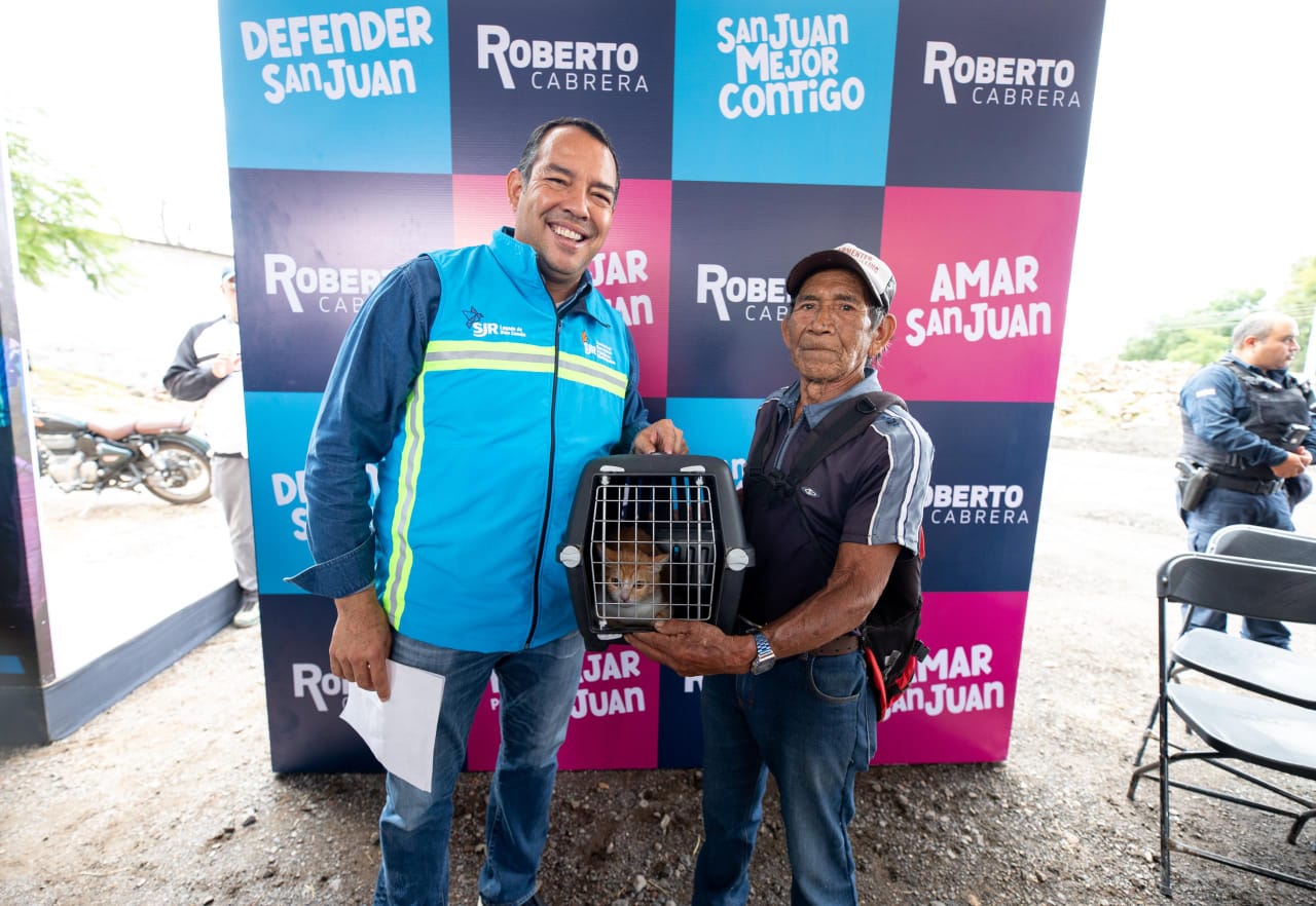 Gobierno Municipal ha realizado más de 2 mil 700 esterilizaciones gratuitas: Roberto Cabrera