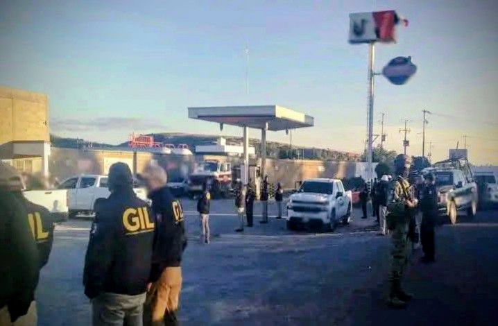  Una persona detenida y 26 vehículos asegurados tras operativo; en Distribuidora de Gas LP en Qro.