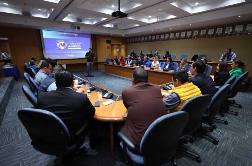  Organiza PAN Marcha de Relanzamiento, en la CDMX; presentan nuevo logotipo.