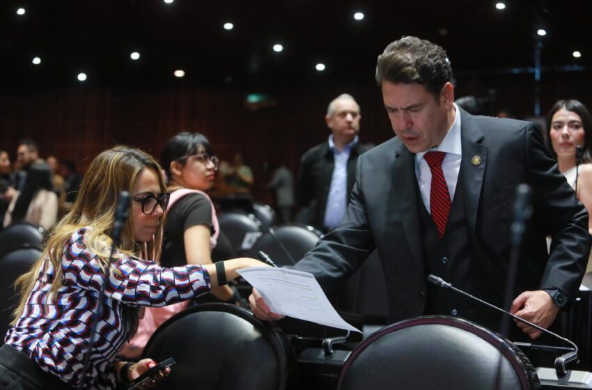 Astudillo presentó la Iniciativa “Ropa Solidaria” para vestir con dignidad en México; mediante programas de recolección.